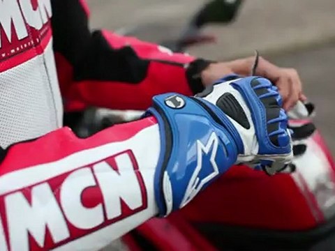 Mercedes SLS AMG & Ducati 1198 SP from a bikers point of view