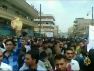 نحو ثلاثين قتيلا في مظاهرت الجمعة بسوريا
