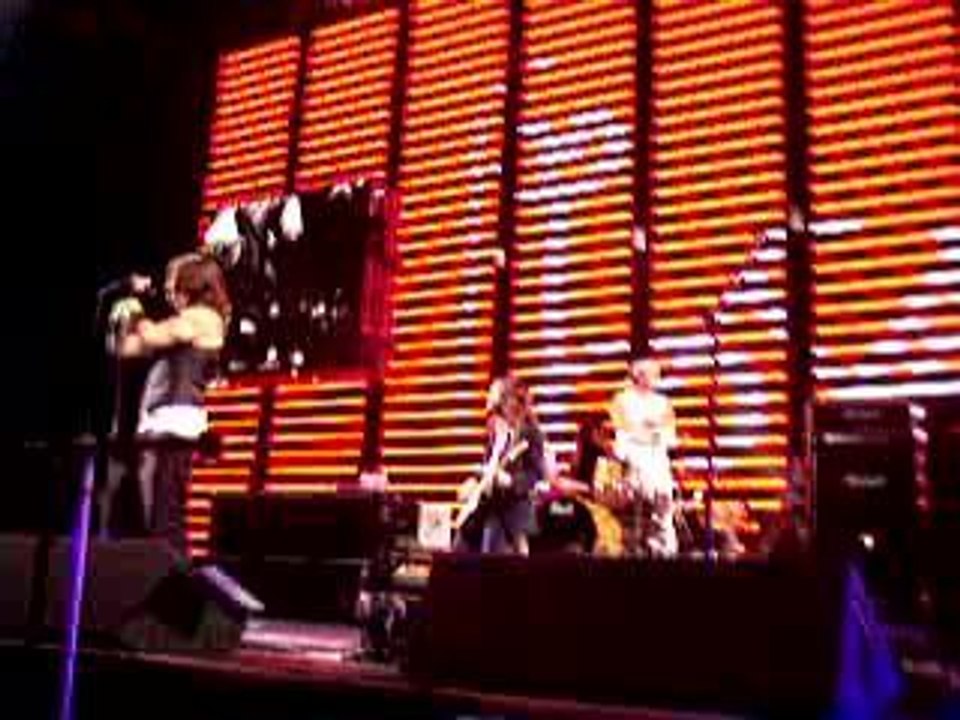 RED HOT CHILI PEPPERS "Can't Stop"
