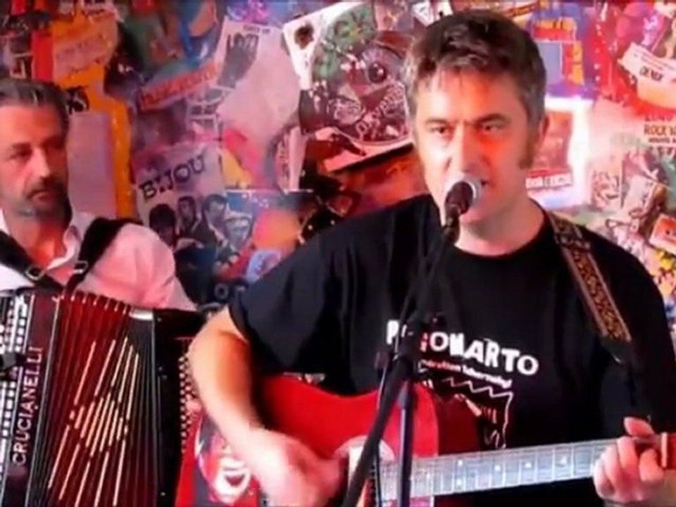 Nono futur (montage), dans la chambre Deluxe Backstage, à l'hotel de l'Europe, à a Rouen, le 21 juin 2012.