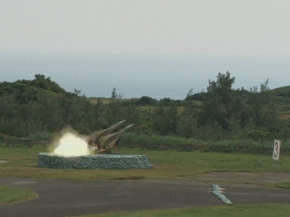Taiwan tests live-fire missiles