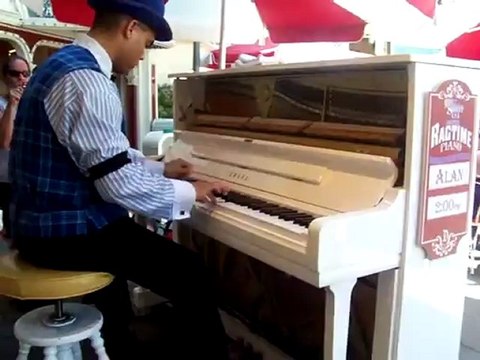 Ragtime Alan plays Amazing Grace