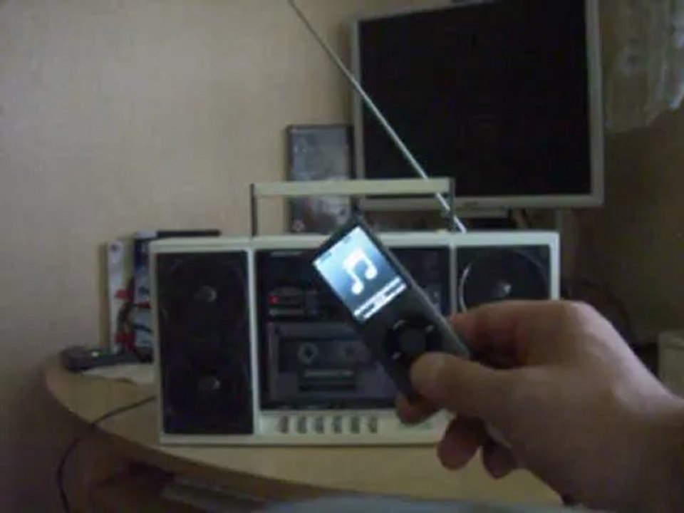 Panasonic RX 32 Mini Ghettoblaster Boombox seltsamer tape Fehler wer kann helfen ??