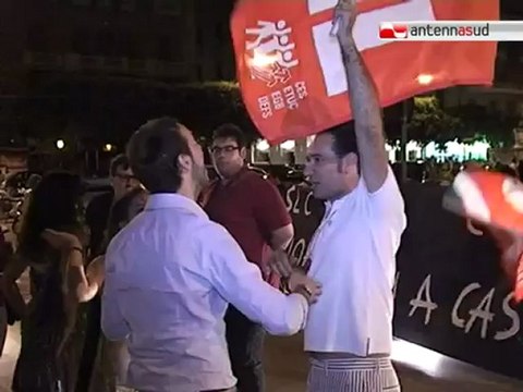 TG 09.07.12 Tensione al Petruzzelli, i dipendenti urlano: Fuortes a casa