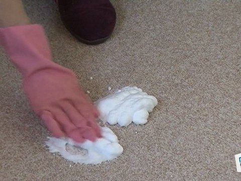 Comment enlever une tache sur la moquette ?