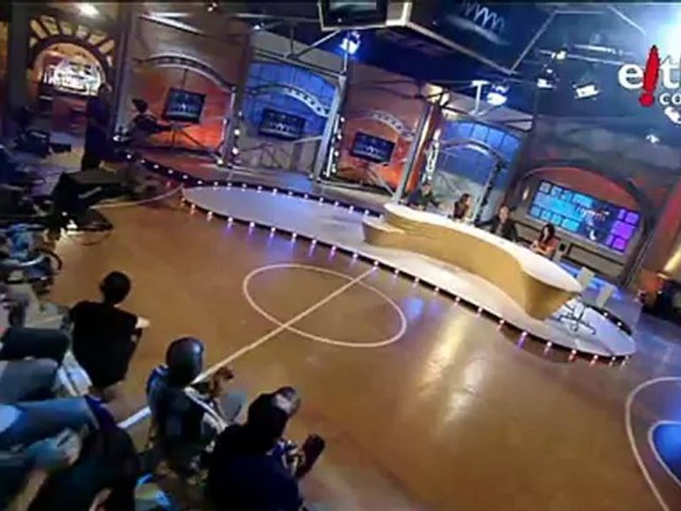 Borja Cobeaga y Gorka Otxoa visitan el plató de Uyyyyy!