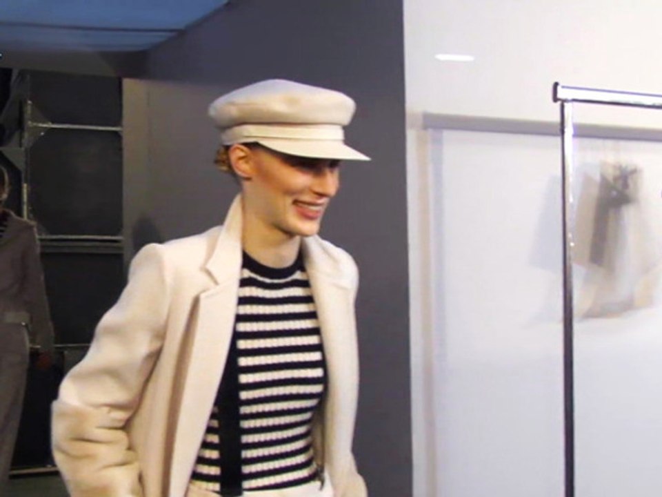 Max Mara Fall '12 Show in 3D! Milan Fashion Week | FashionTV