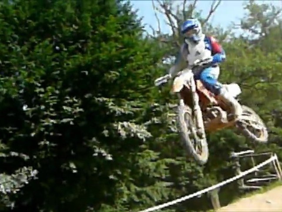 montage vidéo motocross st priest taurion (2012)