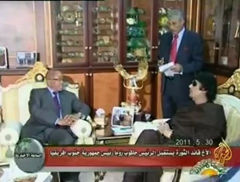 قوات التحالف تقصف مخازن ذخيرة تابعة لكتائب القذافي