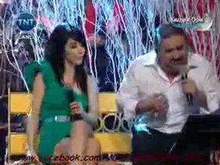 Volkan Konak & Hande Yener      "Unutama Beni  "