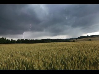 Violent orage avec un peu de grêle en Haute-Loire