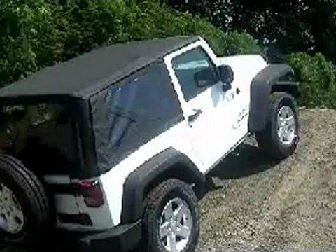 White Jeep Wrangler Sport 2012 for sale at Landry Auto Chrysler Laval