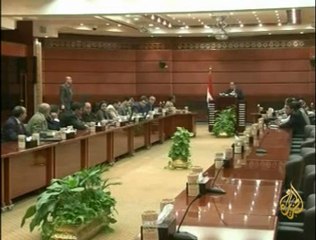 اشتباكات دامية أمام مقر مجلس الوزراء المصري