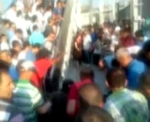 Metrobüs durağında çökme!