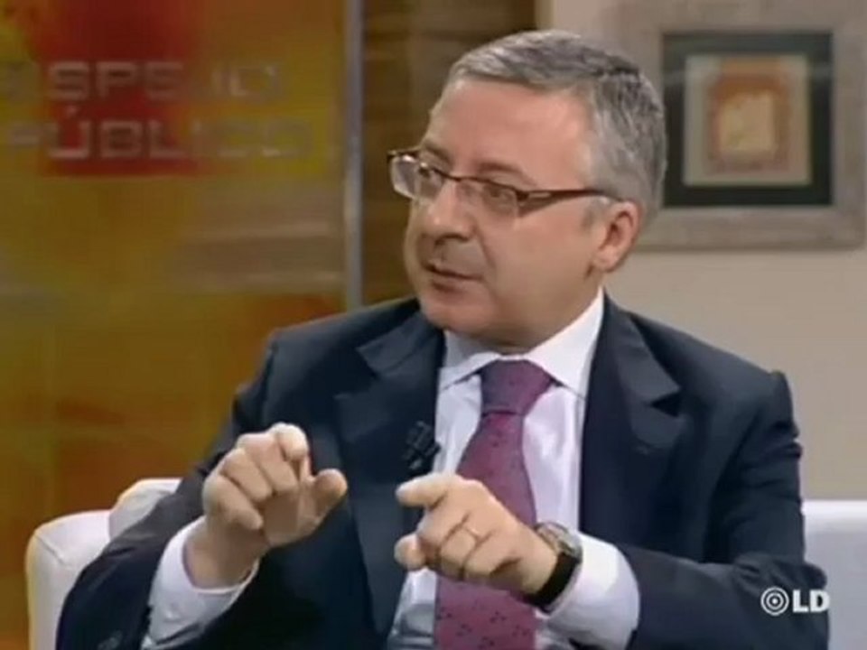 Blanco arremete contra las comunidades autónomas