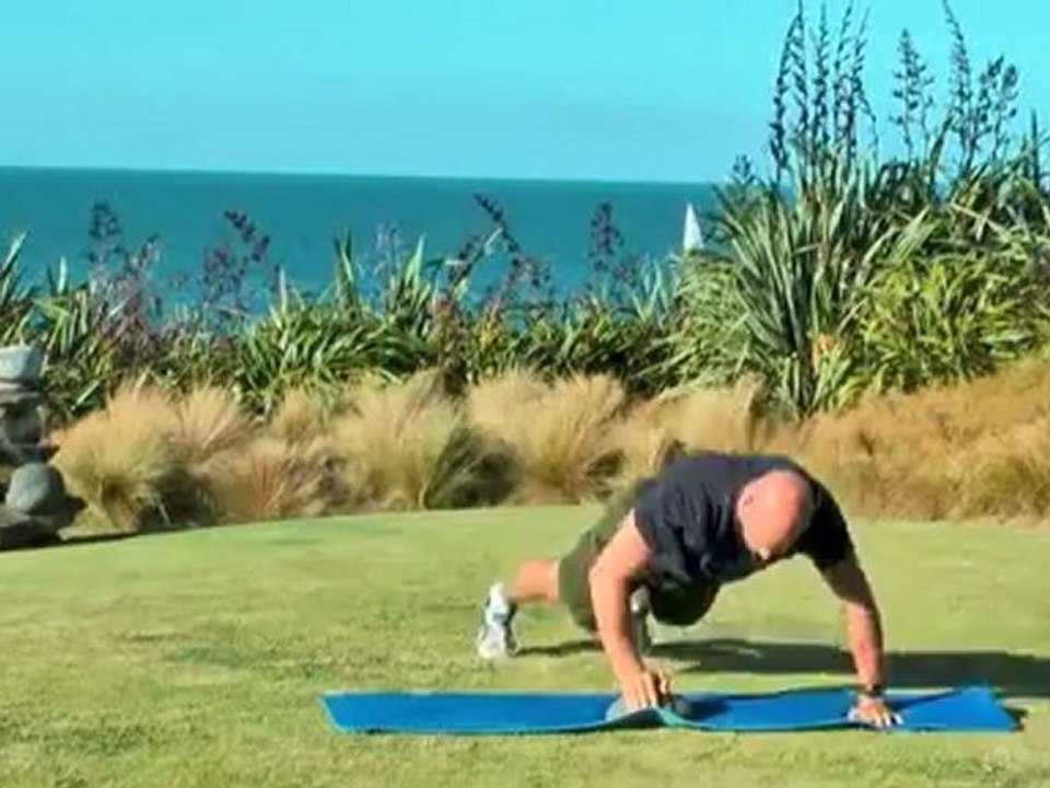 Lateral Shift Pushup