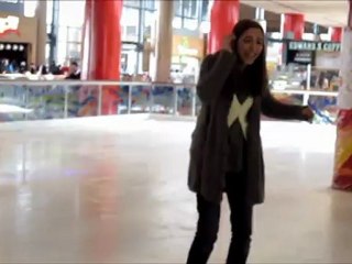 gizem paten yapmayı öğreniyor :D