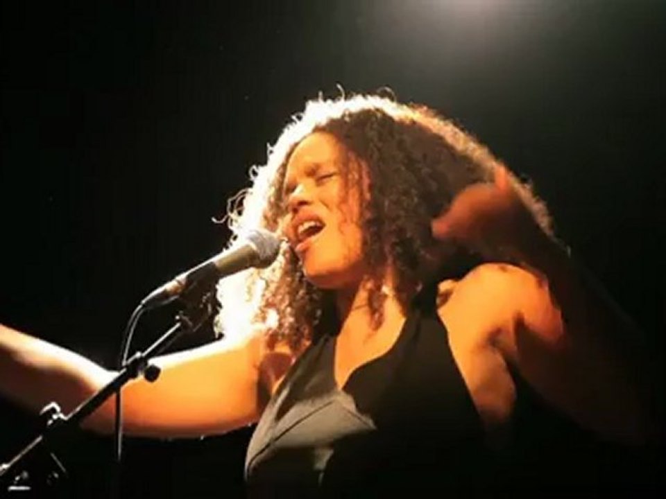 Cae @ les trois baudets " la solitude"