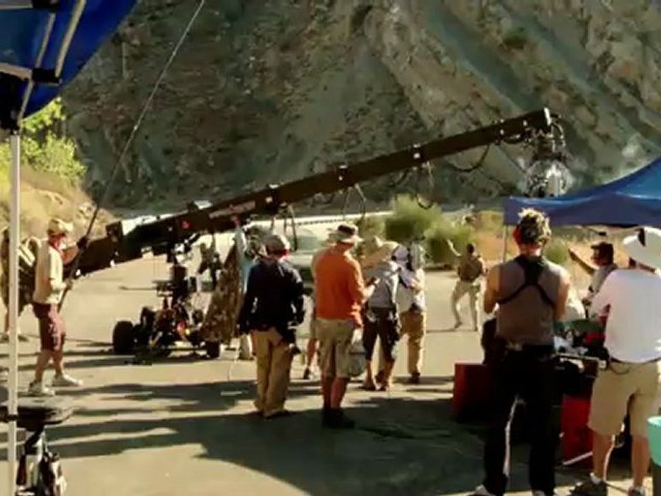 Savages - On the Set: "Cartel Take-Down"