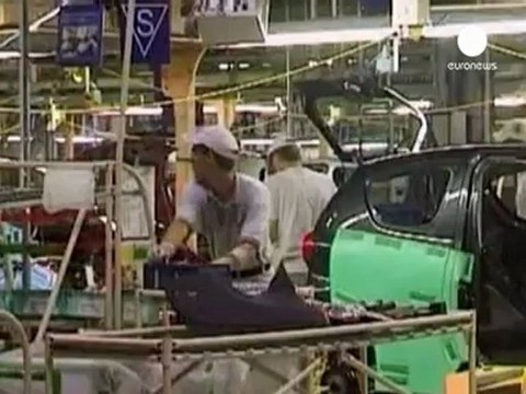 Peugeot Citroen annuncia il taglio di 8000 posti di...