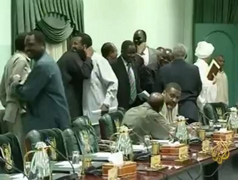 البشير يخيير جنوب السودان بقسمة النفط