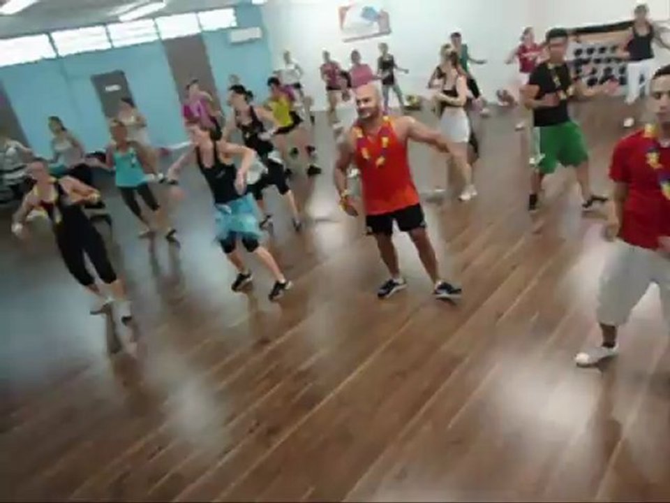 Yako Baila soirée beach
