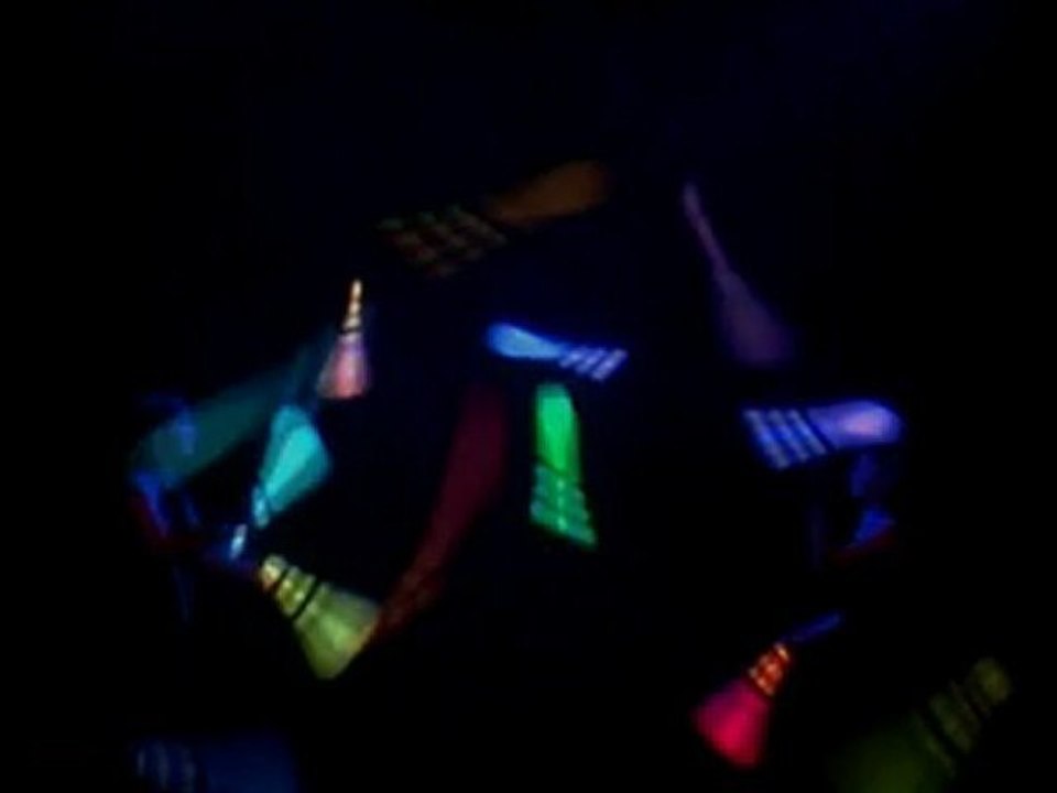 v42JUG_led-120712 LED Juggling Show presented by CGEAgency