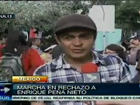 Marchan contra Peña Nieto en México