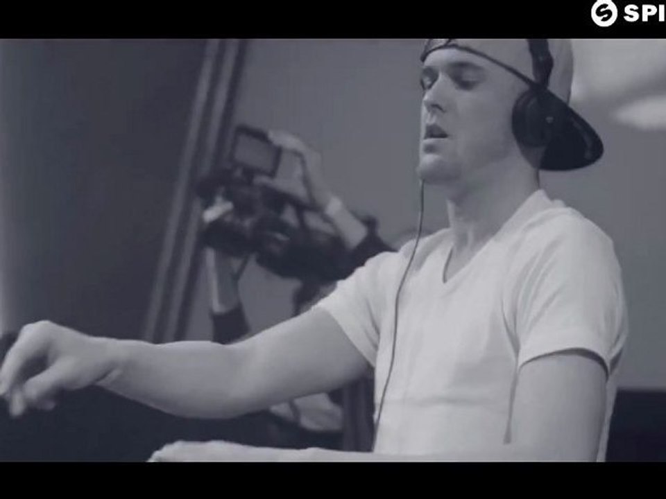 ZIGGY & Dustin Lenji - Shivers (Available August 6)