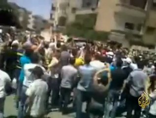 تواصل الإحتجاجات وتوتر العلاقات بين دمشق وواشنطن