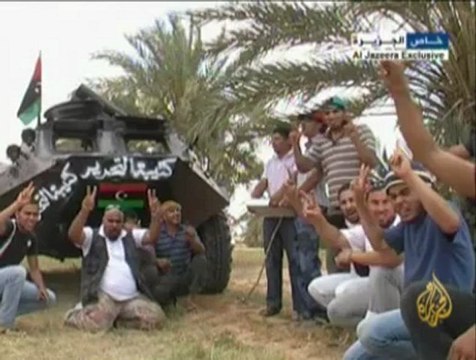 اشتداد الاشتبكات بين الثوار وكتائب القذافي