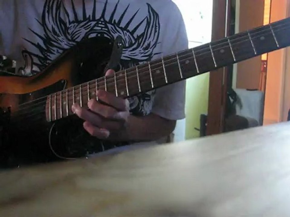 eyes set to kill - reach  [] Cover gutiare