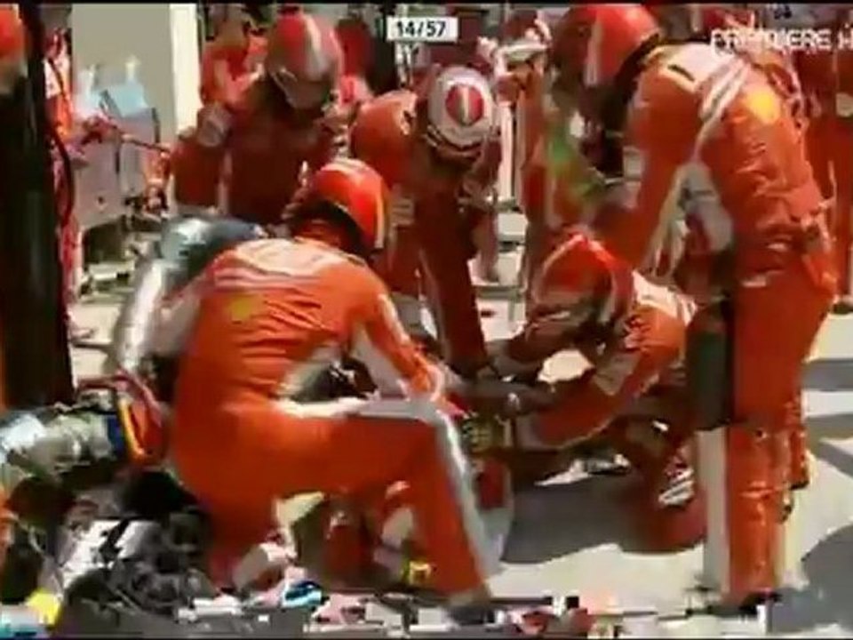 Valencia 2008 Kimi Räikkönen pitstop accident
