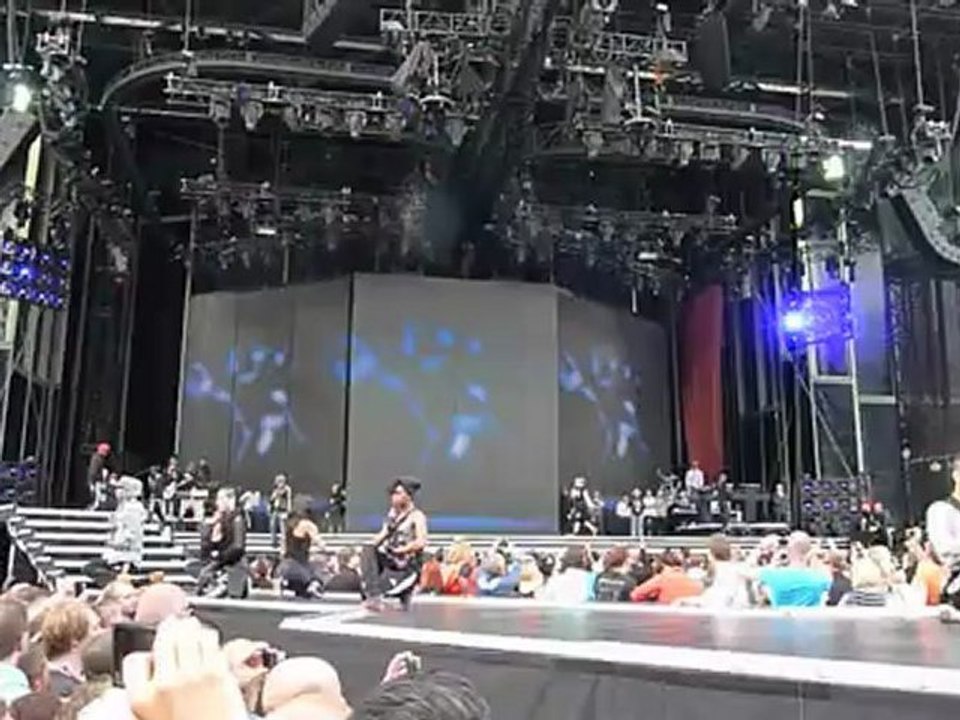 Madonna @ Koning Boudewijn Stadion, 12-06-2012: I'm Addicted ( SOUNDCHECK )