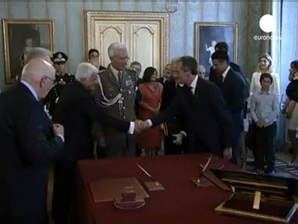 Moodys downgrades Italy bonds