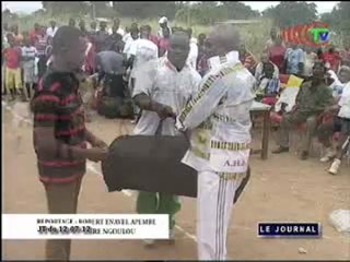 Les anciens handballeurs de la Cuvette font un don aux équipes de hand-ball des 2 Cuvette