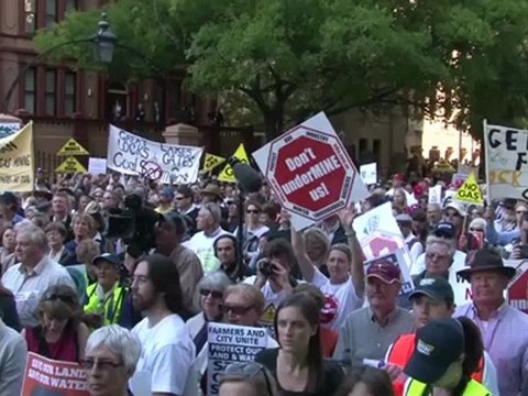 Le boum minier en Australie fait toujours plus grincer des dents