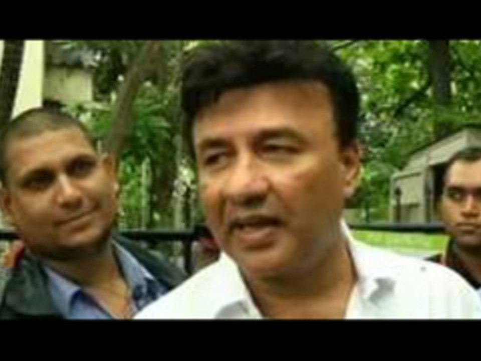 Surendra Pal & Anu Malik @ Dara Singh's Funeral