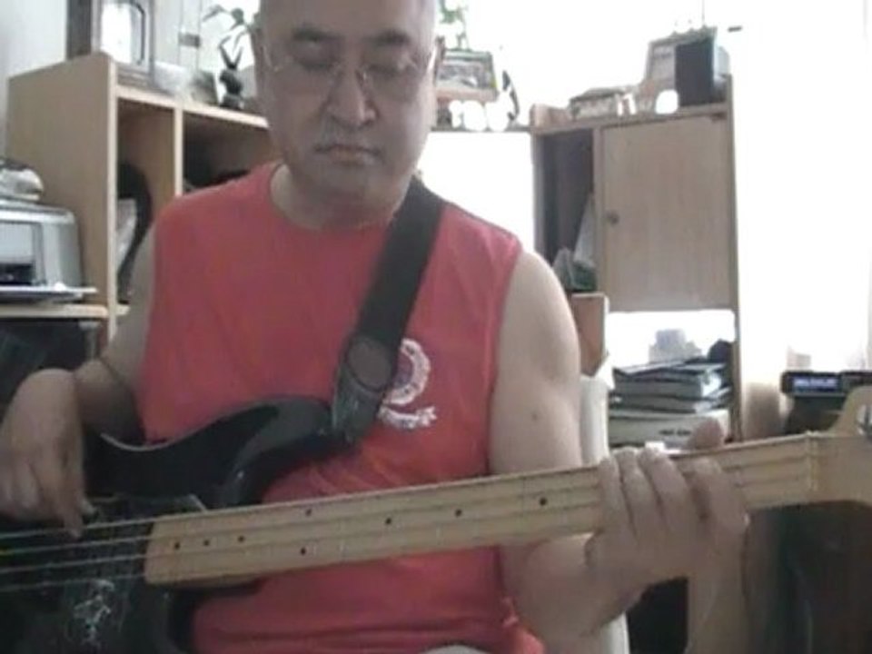 Dont stop me now Queen basscover Bob Roha