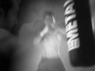 Onegel pub extrem sport boxe