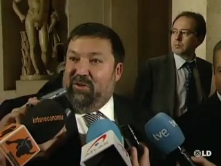 El PSOE sigue defendiendo a Garzón