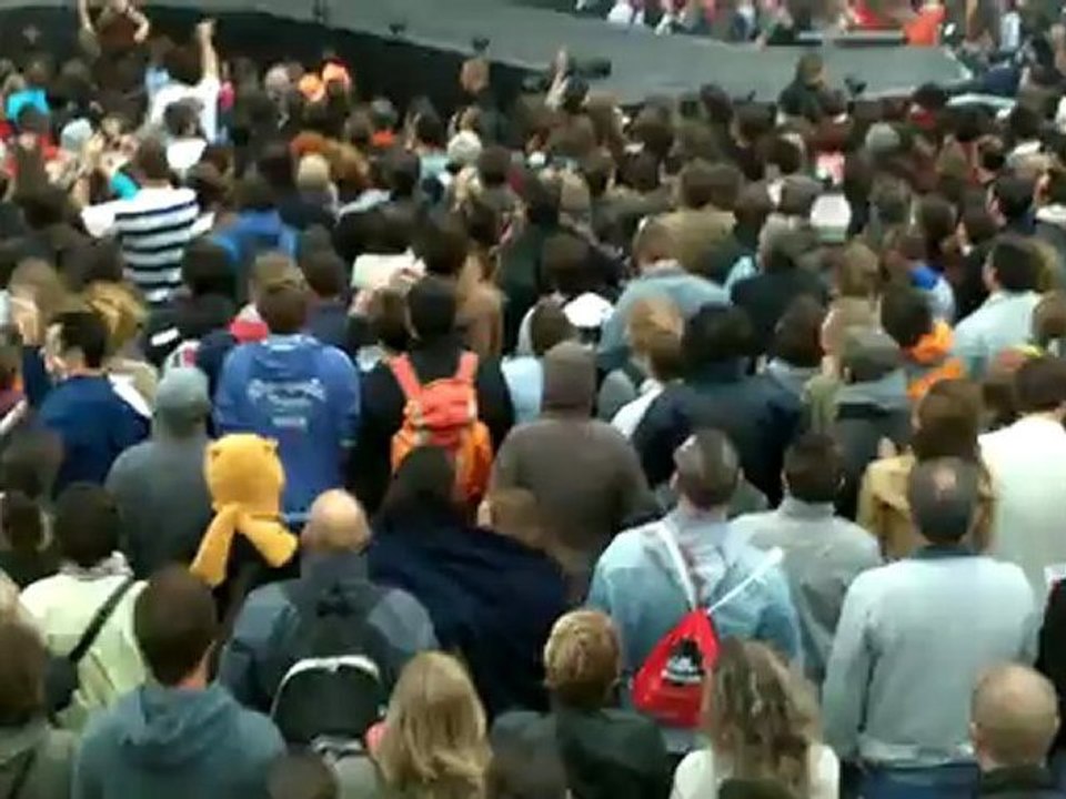 Francofolies 2012 - Jour 2 | Dionysos et sa perceuse sans fil !