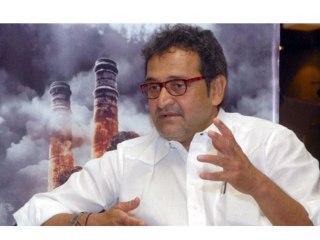 Marathi Filmmaker Mahesh Manjrekar's Noble Deed Revealed! - Entertainment News