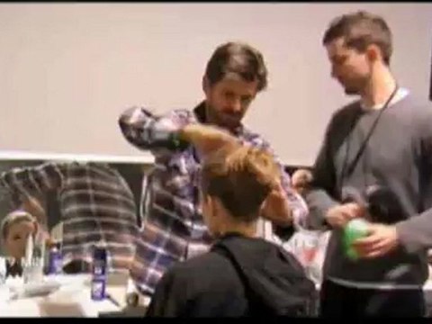 Une minute chez Yves Saint Laurent