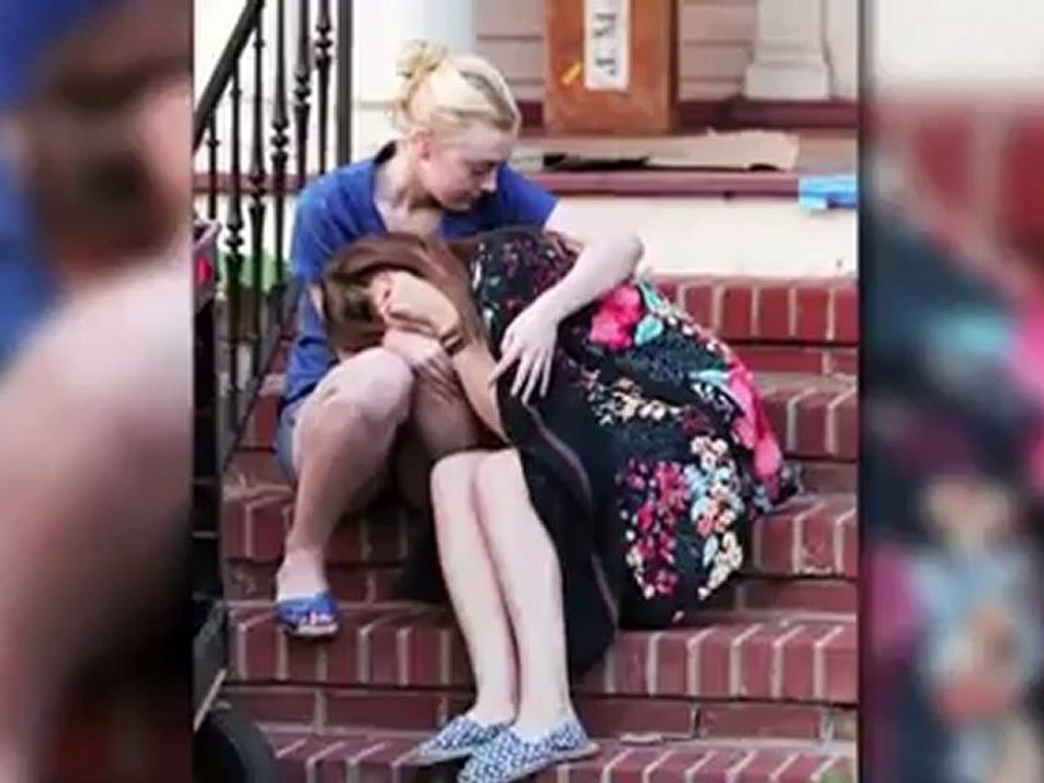 Dakota Fanning & Elizabeth Olsen in NYC