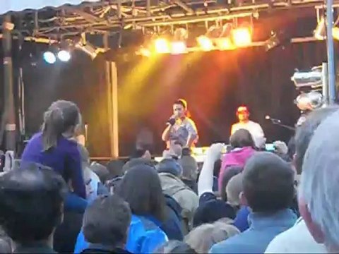 Sheryfa Luna Mons En Baroeul