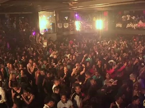 SOIREE WE LOVE PRESTIGE SUR LES CHAMPS ELYSEES - SAMEDI 7 JUILLET 2012 - PARIS - INEDIT PLUS DE 2000 PERSONNES