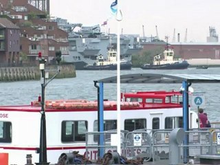 حاملة المروحيات "ايتش أم أس اوشن" تصل  الى لندن