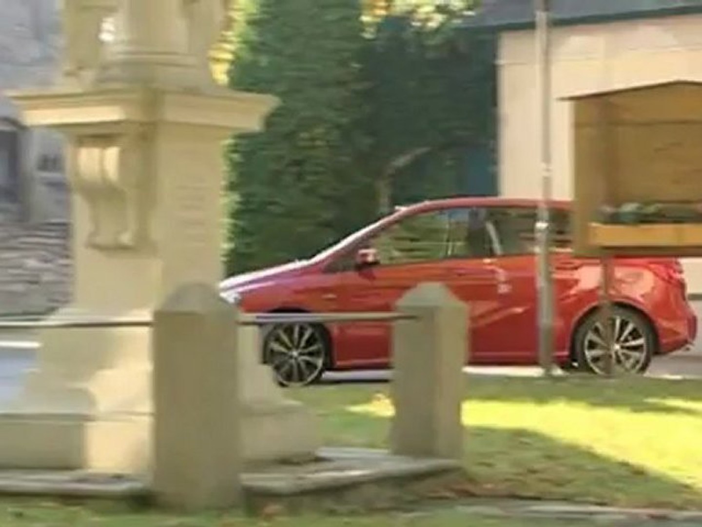 ⁣Mercedes B-Klasse