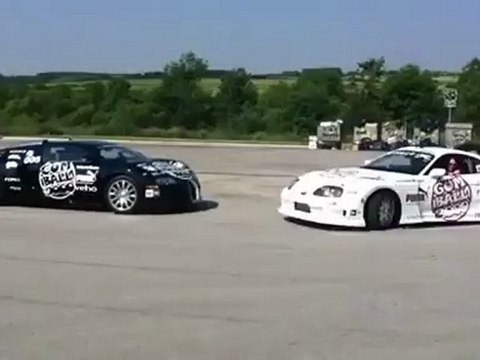 Toyota Supra Drifting Yaklaşık Bugatti Veyron
